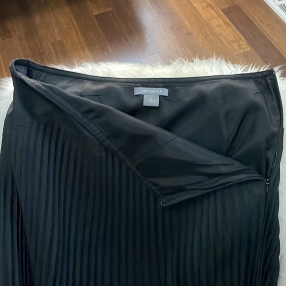 ANN TAYLOR ACCORDION PLEATS DROP WAIST CHARCOAL GREY/BLACK SWING SKIRT - Picture 8 of 12